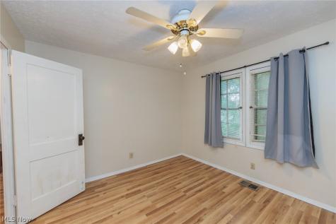 1305 Big Falls Avenue Akron OH 44310