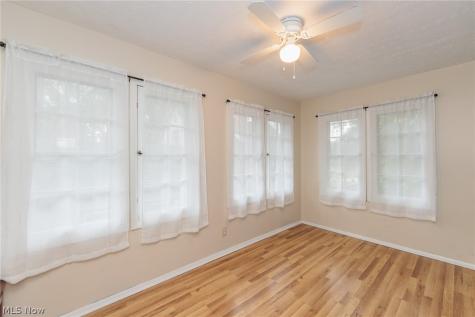 1305 Big Falls Avenue Akron OH 44310