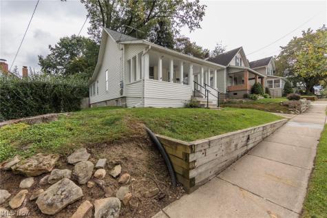 1305 Big Falls Avenue Akron OH 44310
