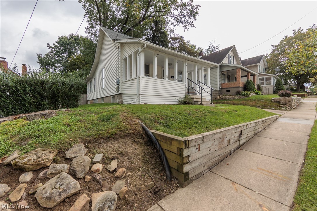 1305 Big Falls Avenue Akron OH 44310