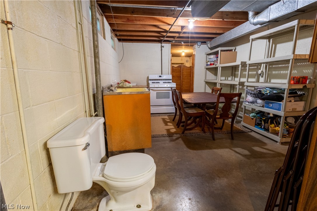 48 Lake Shore Drive Boardman OH 44511