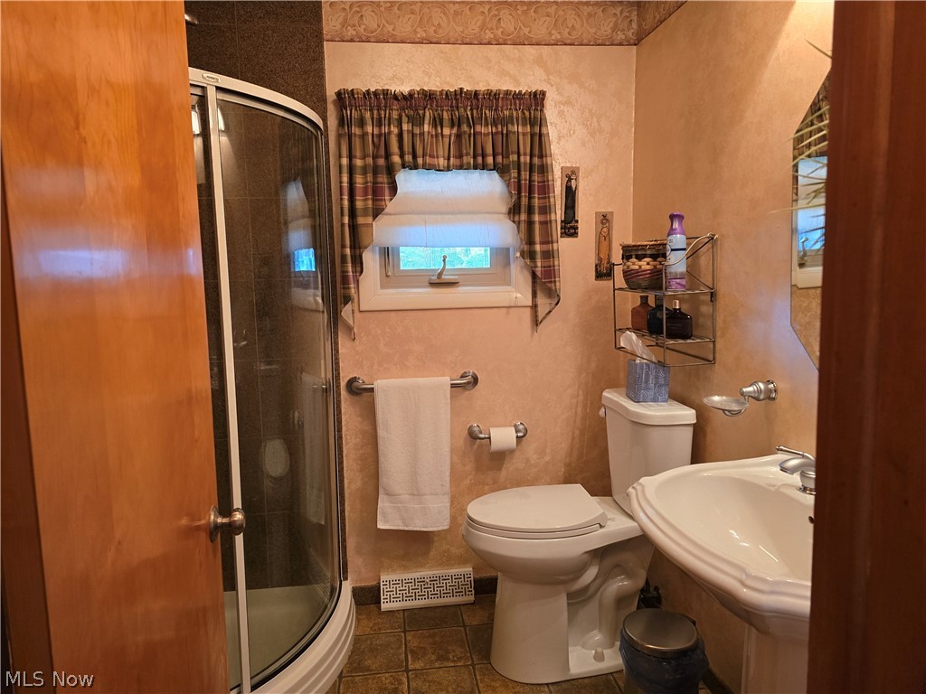 48 Lake Shore Drive Boardman OH 44511