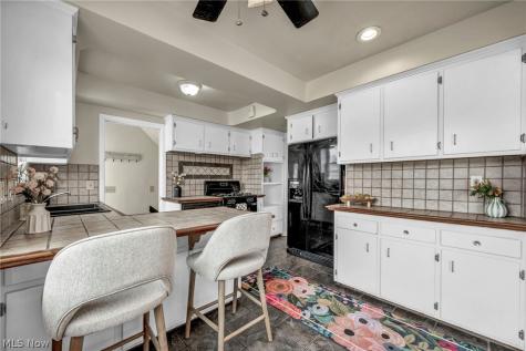 1729 Bellingham Road Mayfield Heights OH 44124