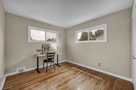 1729 Bellingham Road Mayfield Heights OH 44124