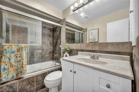 1729 Bellingham Road Mayfield Heights OH 44124