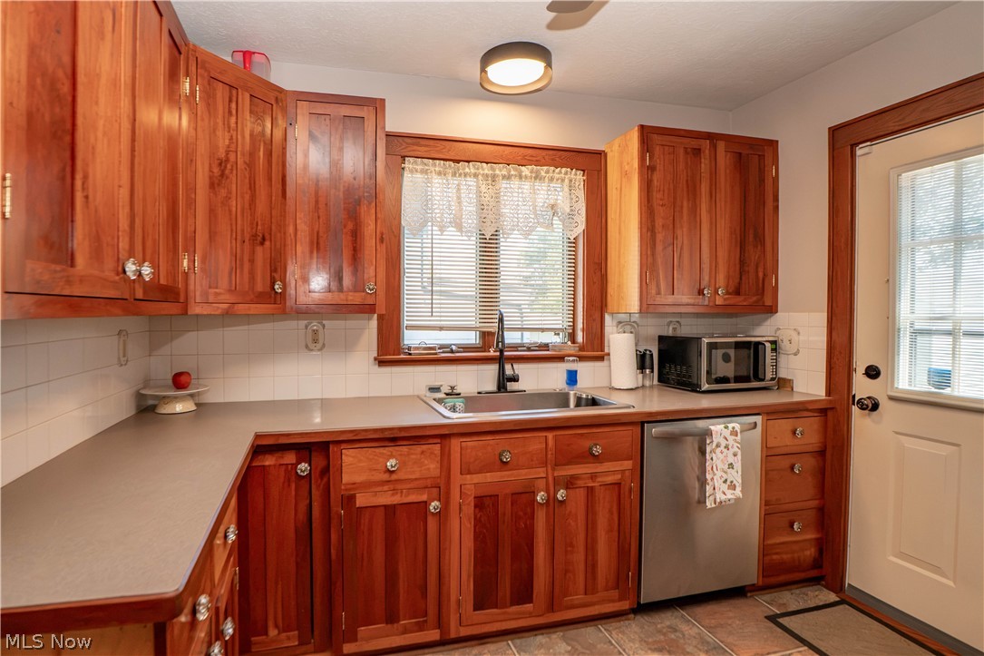 2116 Newton Street Akron OH 44305