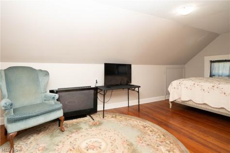 2116 Newton Street Akron OH 44305