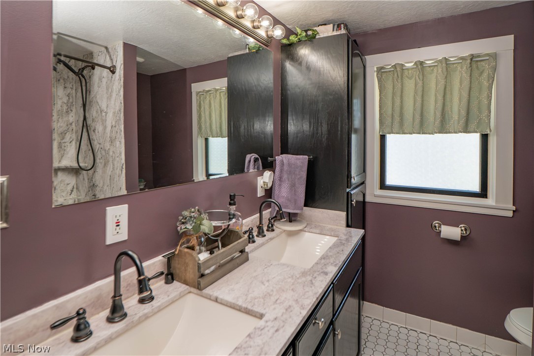 2116 Newton Street Akron OH 44305