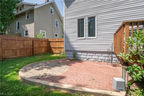 2116 Newton Street Akron OH 44305