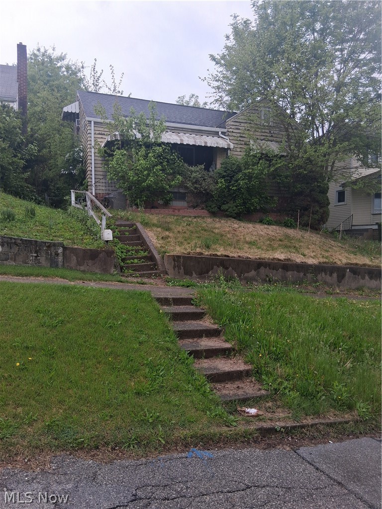 1211 Virginia Street Martins Ferry OH 43935