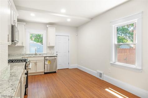 2165 W 95th Street Cleveland OH 44102