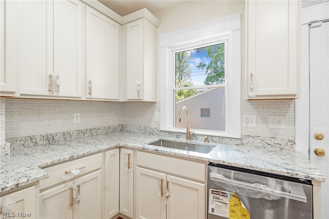 2165 W 95th Street Cleveland OH 44102