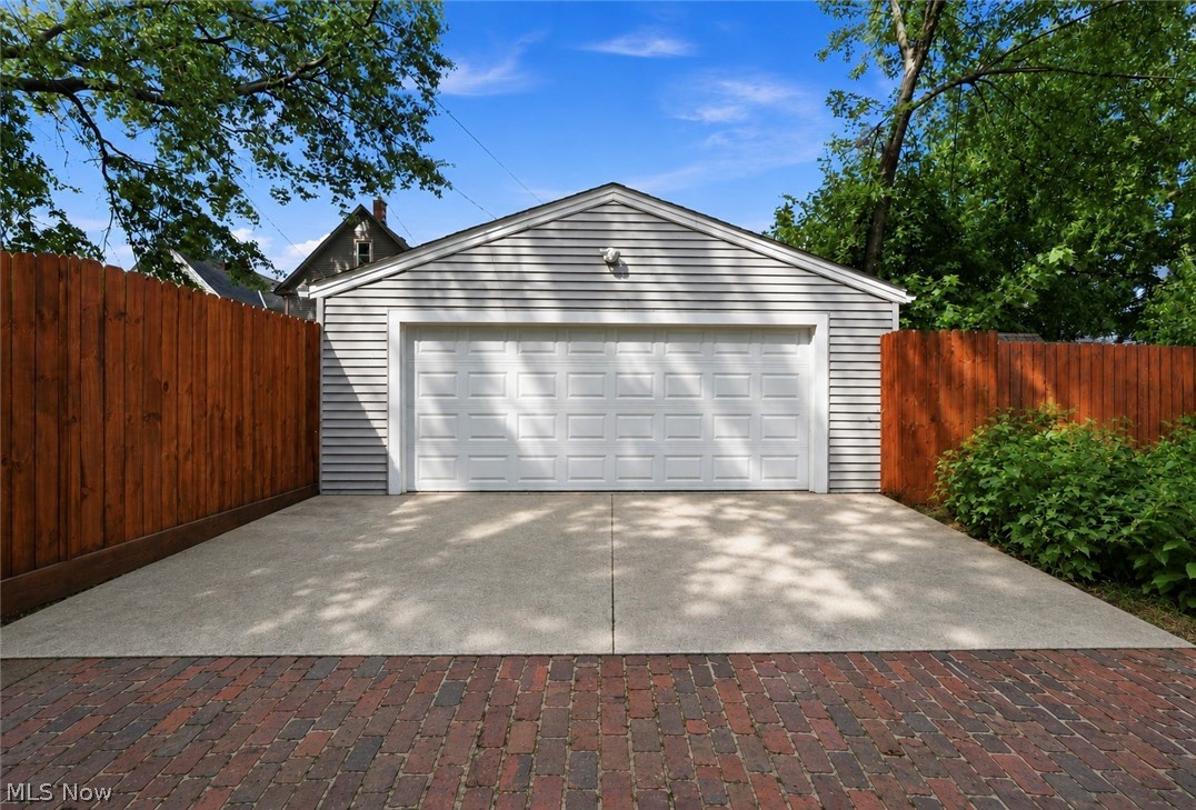 2165 W 95th Street Cleveland OH 44102