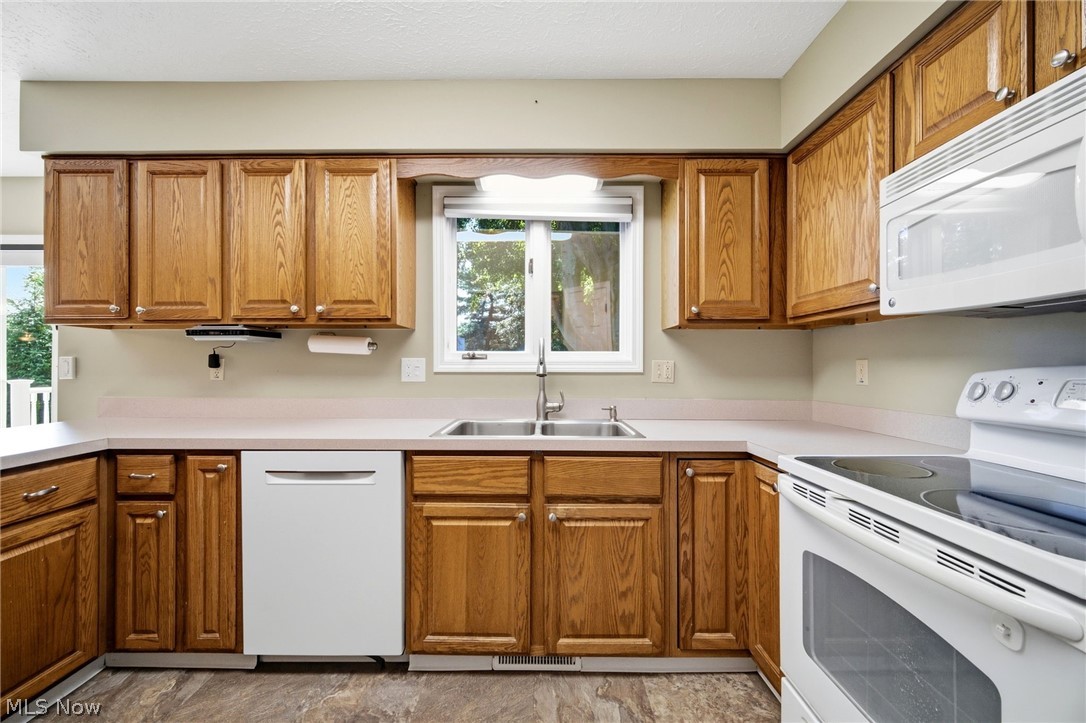 37099 Hunters Trail Avon OH 44011