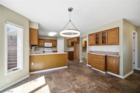 37099 Hunters Trail Avon OH 44011
