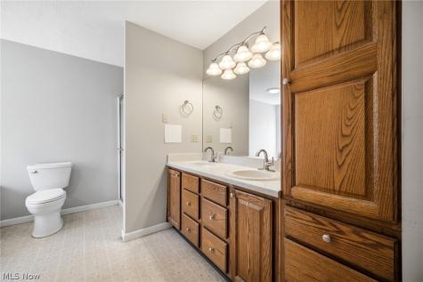37099 Hunters Trail Avon OH 44011