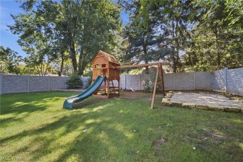 37099 Hunters Trail Avon OH 44011