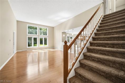 37099 Hunters Trail Avon OH 44011