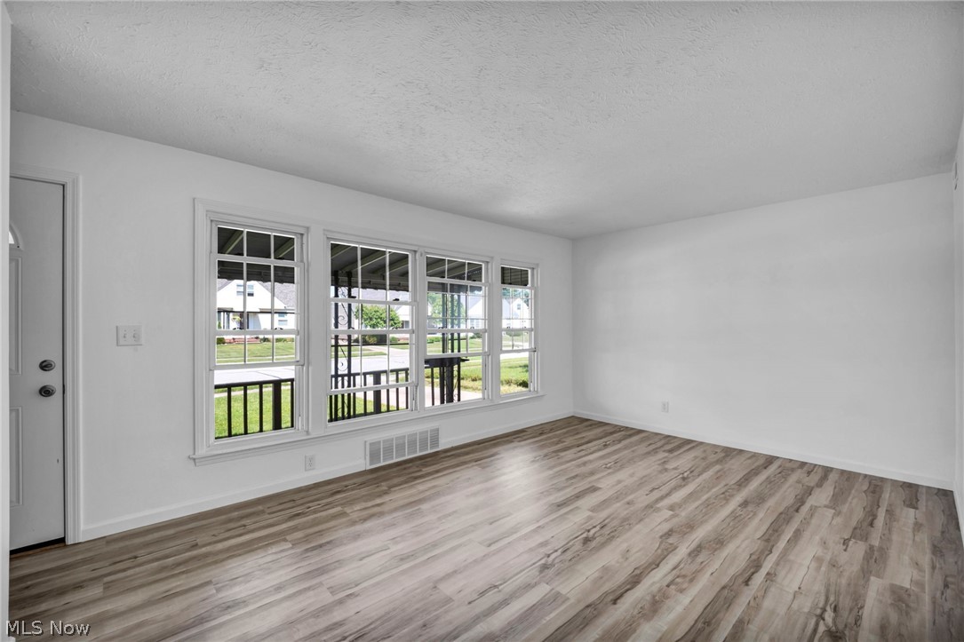 424 E 308th Street Willowick OH 44095