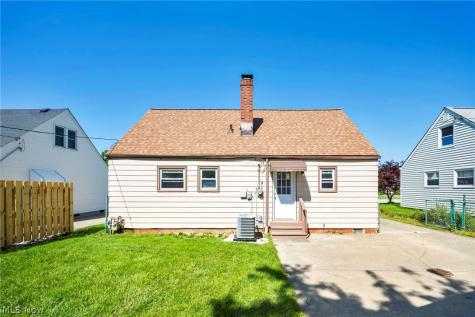 424 E 308th Street Willowick OH 44095