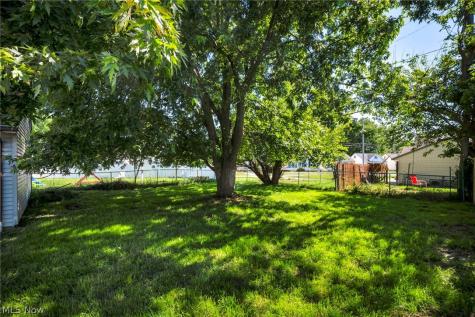 424 E 308th Street Willowick OH 44095