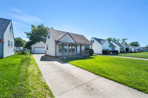 424 E 308th Street Willowick OH 44095