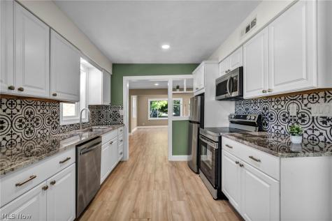 9313 Crestwood Drive Cleveland OH 44130
