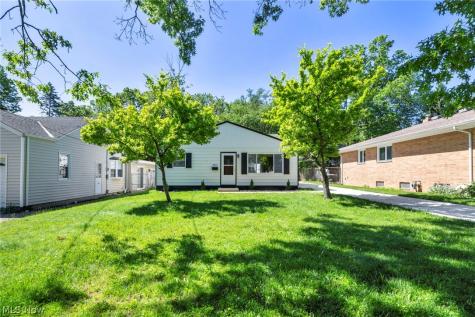 9313 Crestwood Drive Cleveland OH 44130