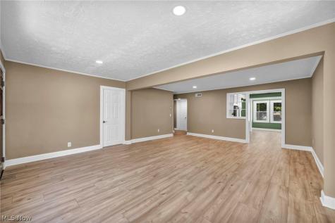9313 Crestwood Drive Cleveland OH 44130