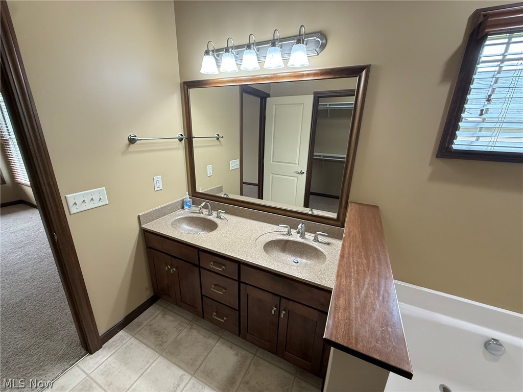 485 Gasser Circle SE New Philadelphia OH 44663