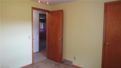 6841 Navarre Road SW Massillon OH 44646