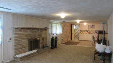 6841 Navarre Road SW Massillon OH 44646