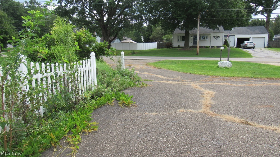 6841 Navarre Road SW Massillon OH 44646