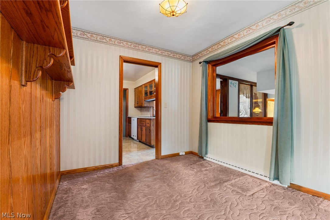 516 E Main Street Gnadenhutten OH 44629