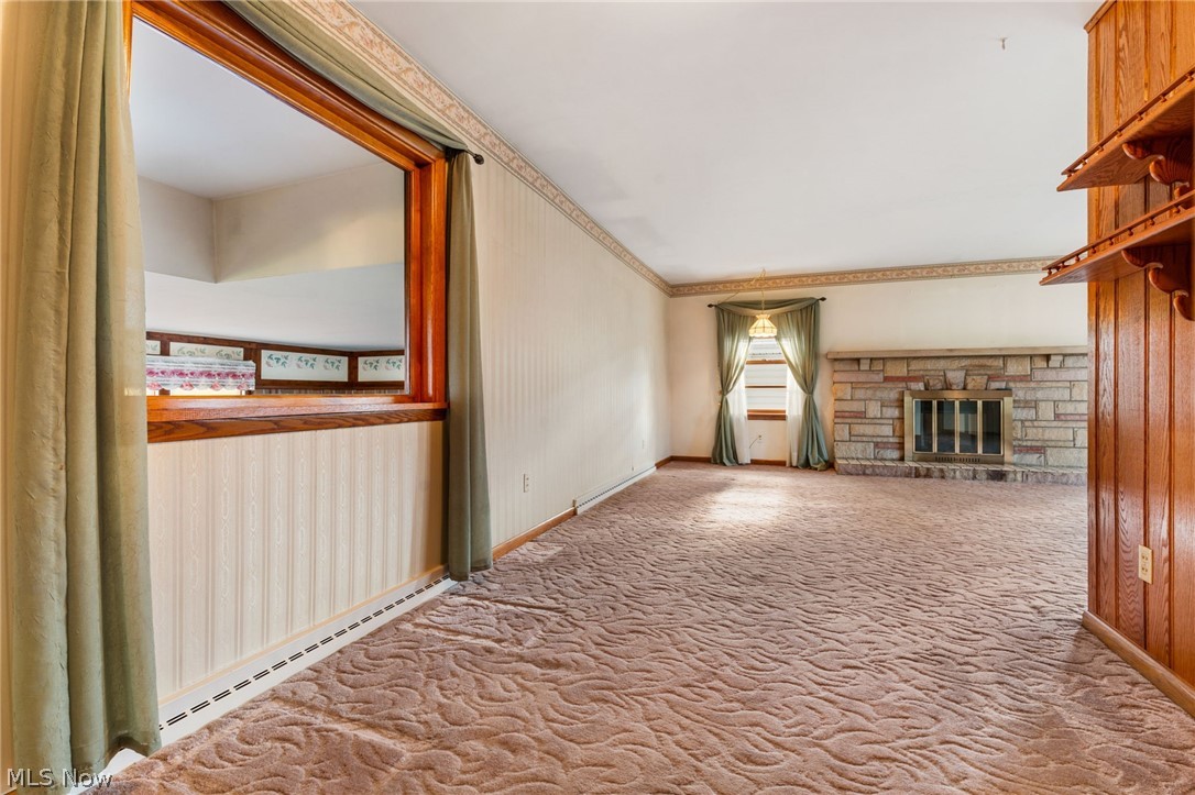 516 E Main Street Gnadenhutten OH 44629