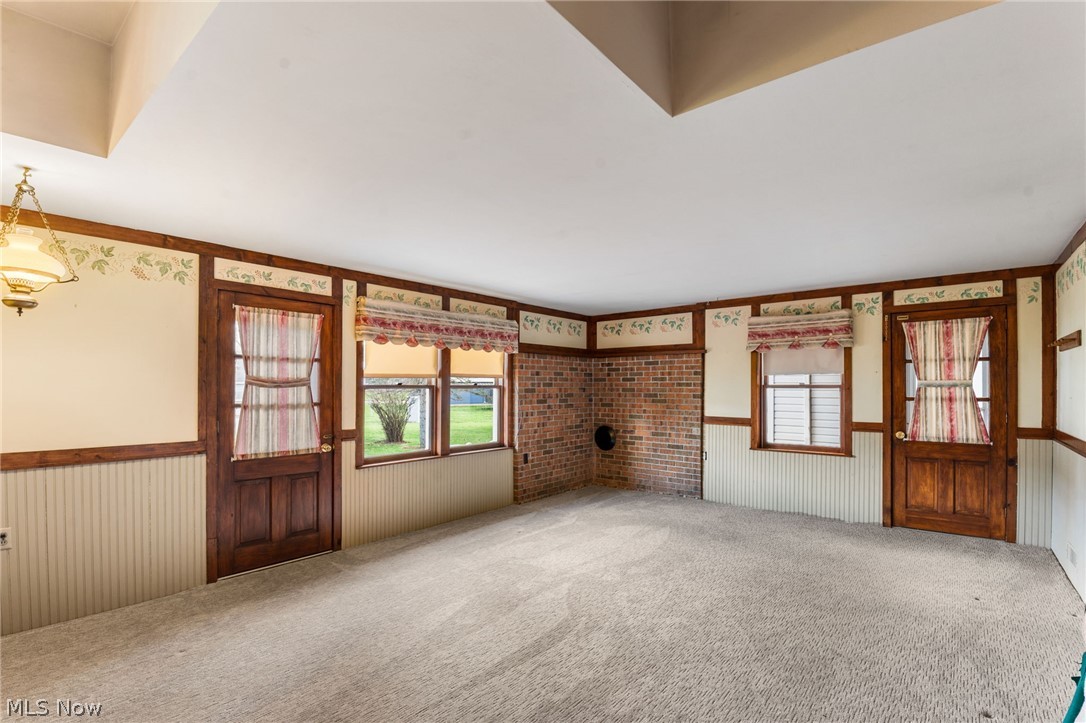 516 E Main Street Gnadenhutten OH 44629