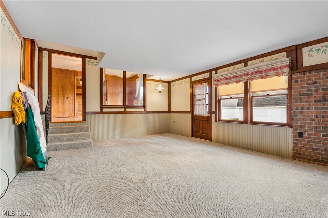 516 E Main Street Gnadenhutten OH 44629