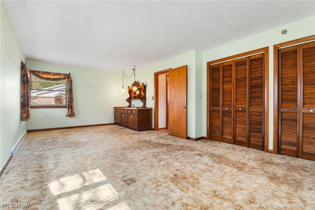 516 E Main Street Gnadenhutten OH 44629