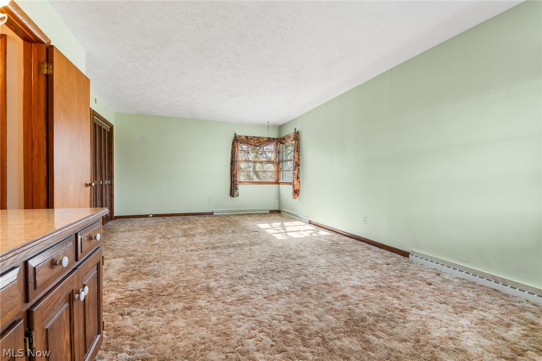 516 E Main Street Gnadenhutten OH 44629