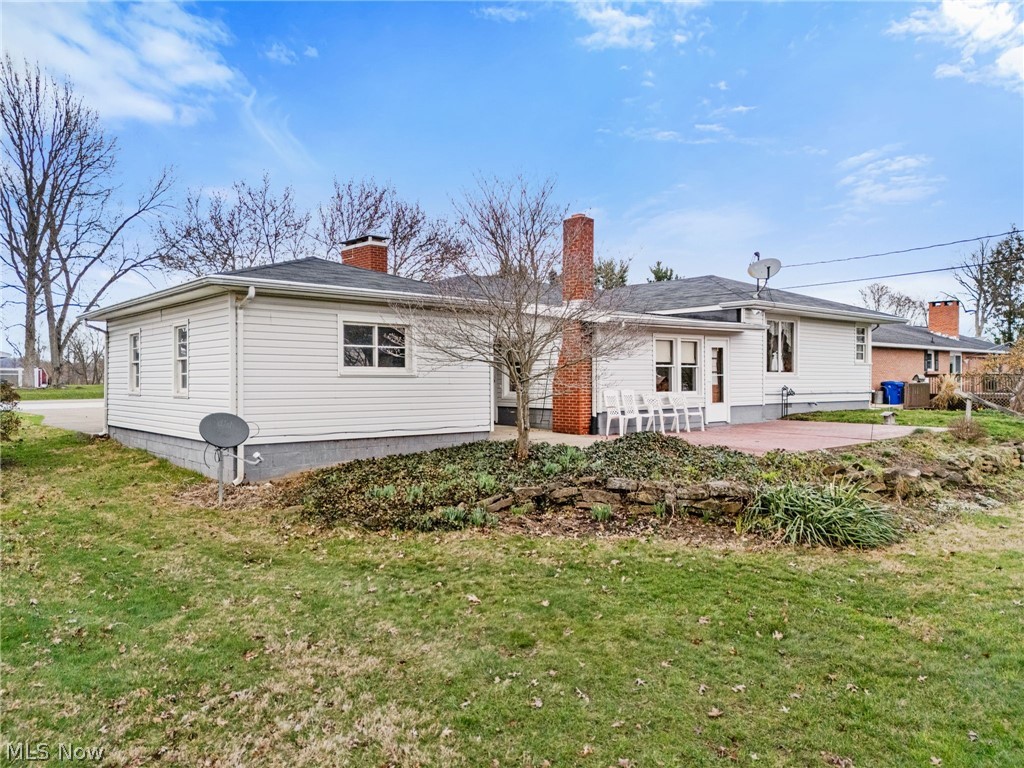 516 E Main Street Gnadenhutten OH 44629