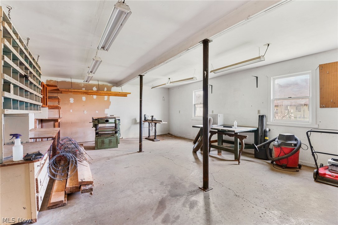 516 E Main Street Gnadenhutten OH 44629