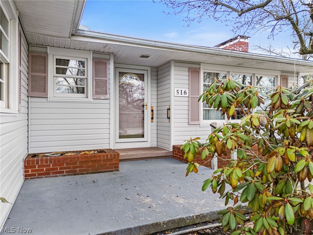 516 E Main Street Gnadenhutten OH 44629