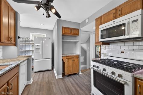 3525 Edison Road Cleveland Heights OH 44121