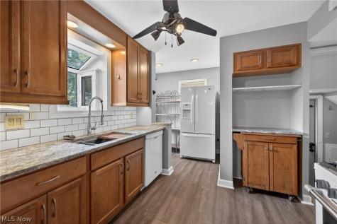 3525 Edison Road Cleveland Heights OH 44121