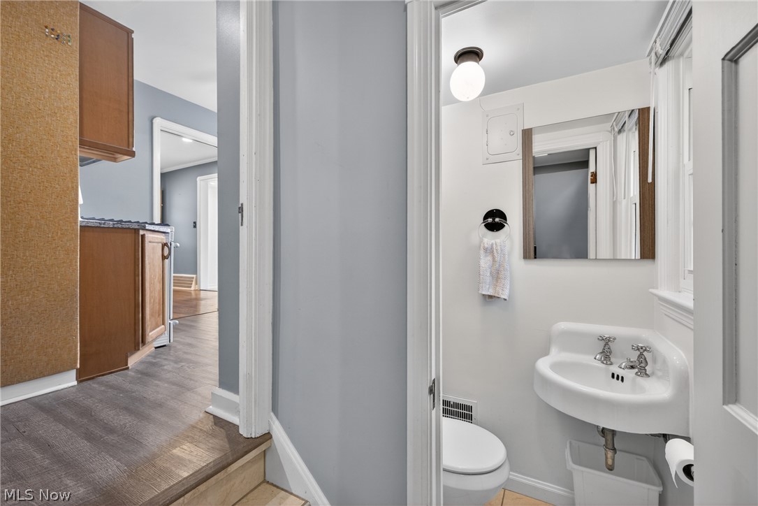 3525 Edison Road Cleveland Heights OH 44121