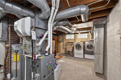 3525 Edison Road Cleveland Heights OH 44121