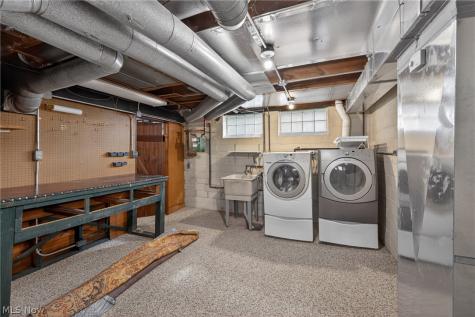 3525 Edison Road Cleveland Heights OH 44121