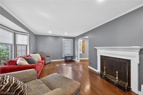 3525 Edison Road Cleveland Heights OH 44121