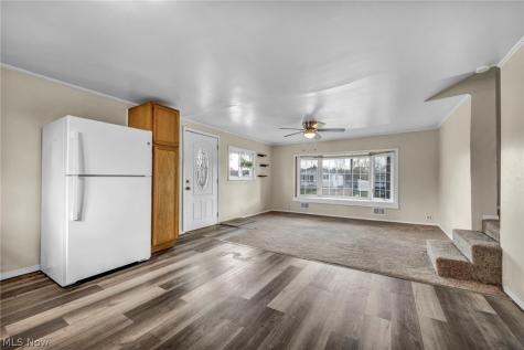 2727 Mcelwain Road Akron OH 44312