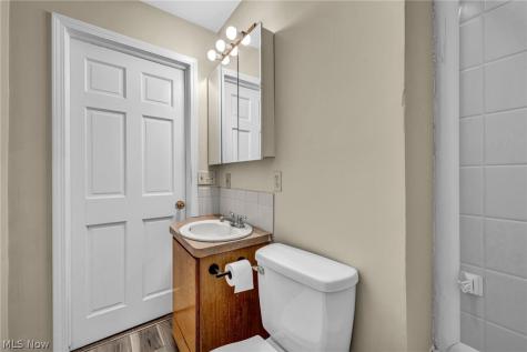 2727 Mcelwain Road Akron OH 44312